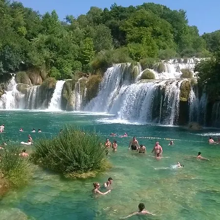 Nena Appartement Lozovac