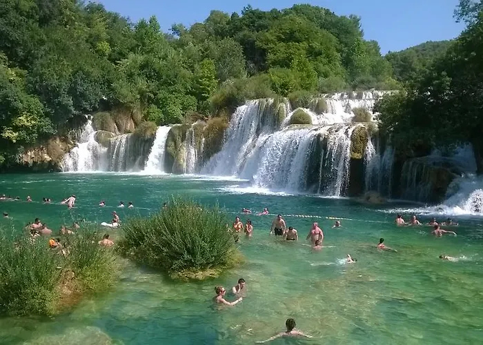 Nena דירה לוזובאק